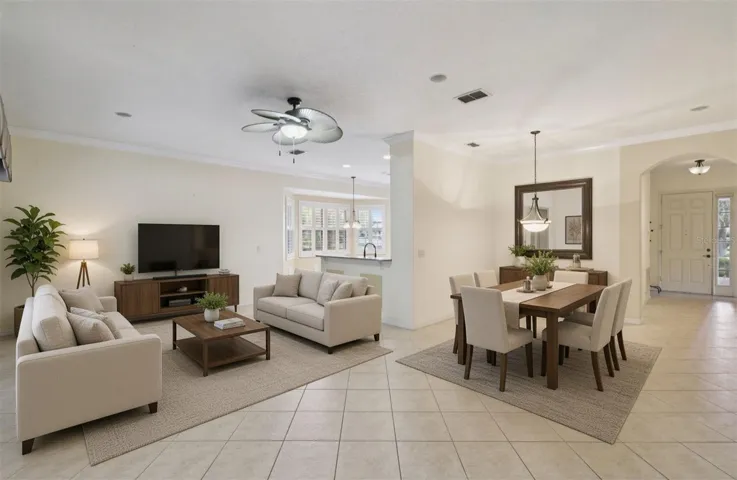 Living/dining/kitchen