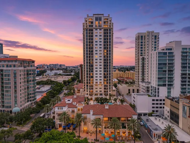 Parkshore,Classic Sophistication and Elegance
