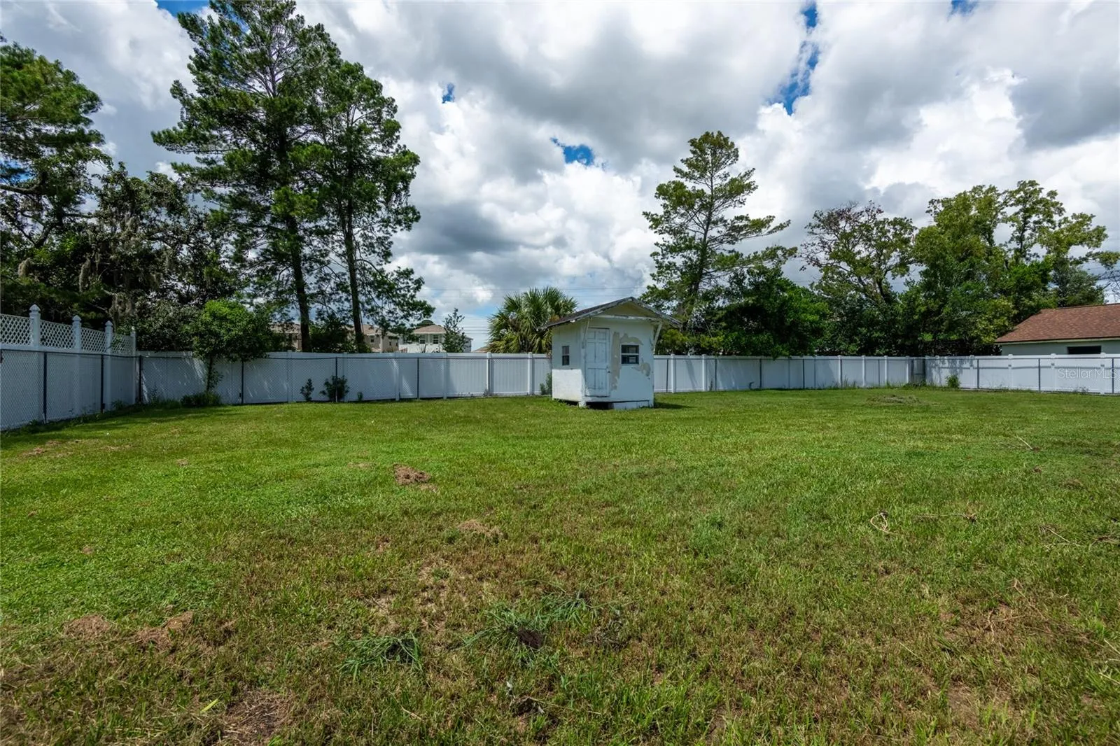 Large fenced in yard!