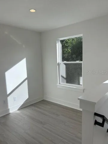2nd FL loft/office space