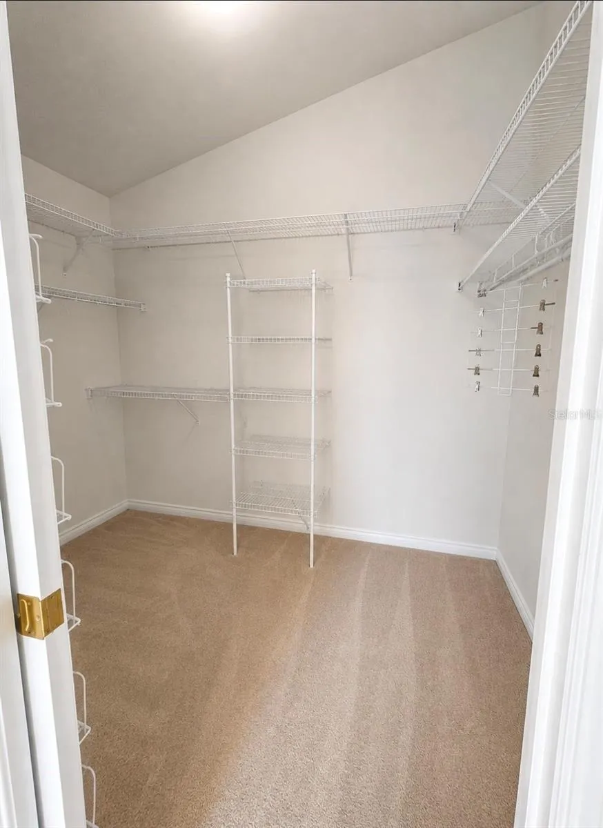 Walk in closet