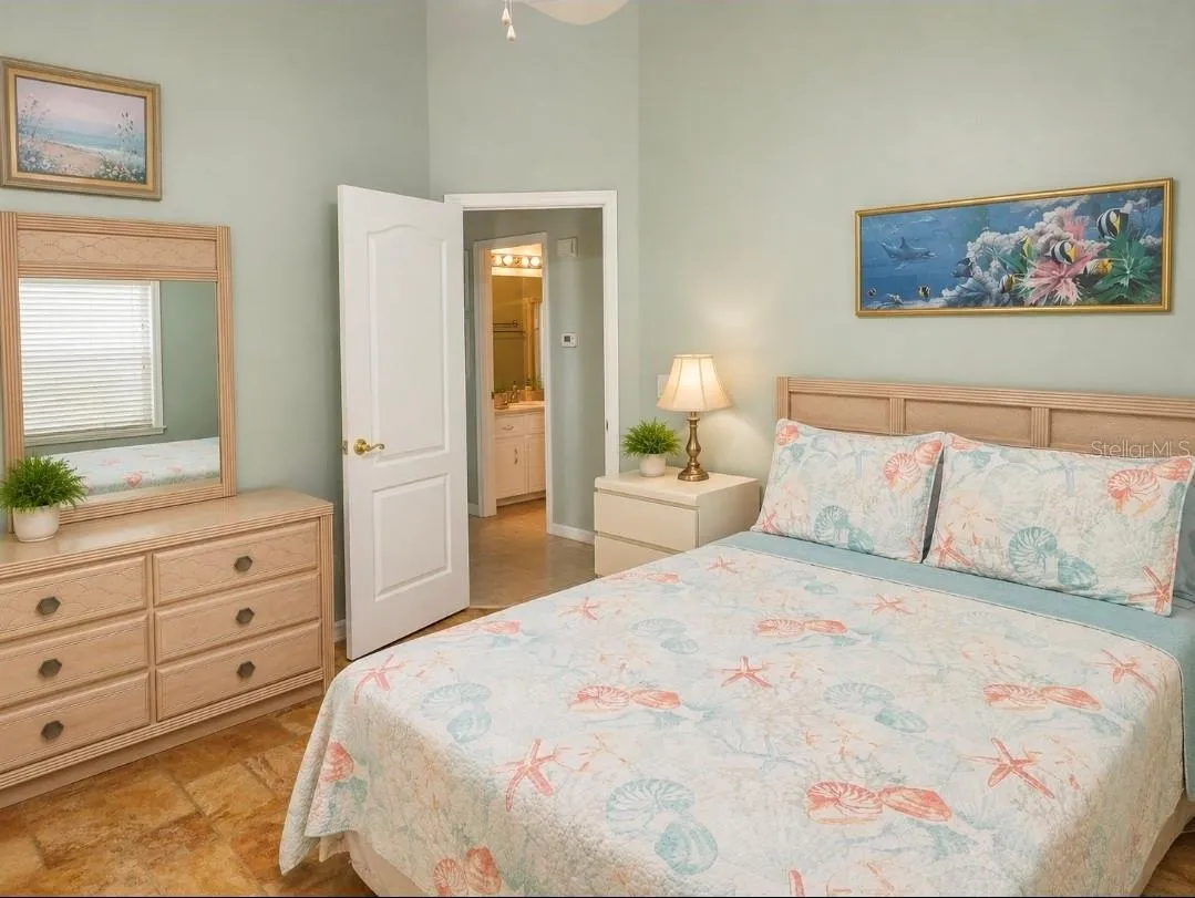 2nd bedroom