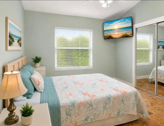 Queen size bed