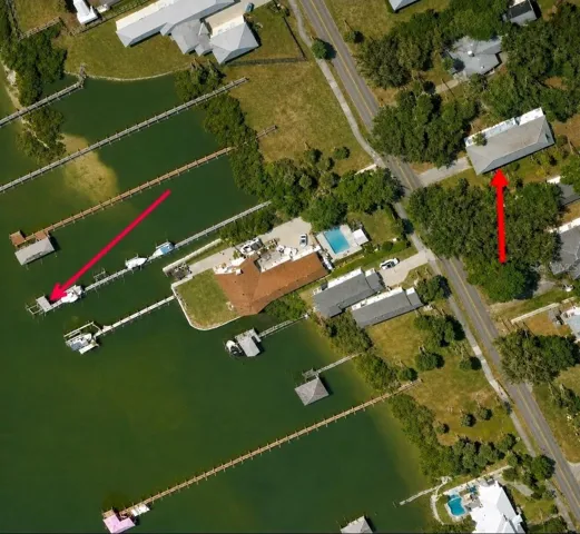 Eagle view house and pier. End dock belongs to the house