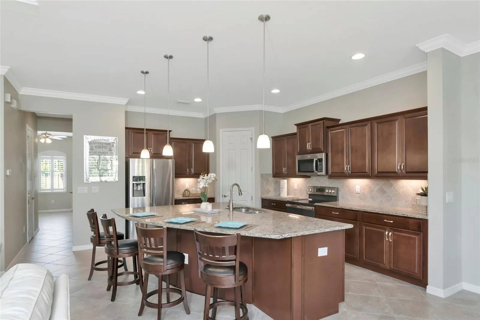 Lg Gourmet Kitchen w/ Stainless Steel Appliances &amp; a Walk In Pantry