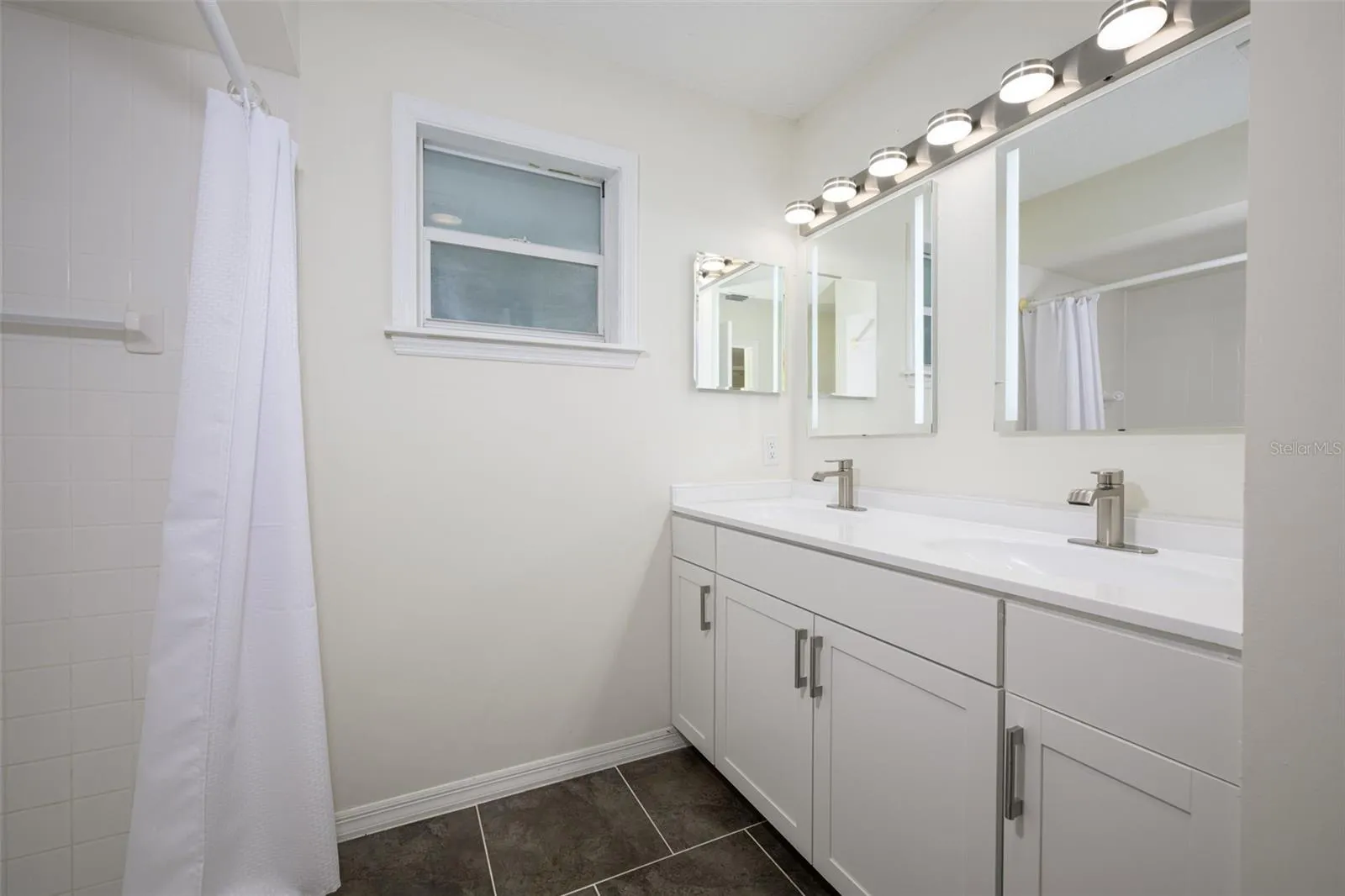 Ensuite Primary Bath