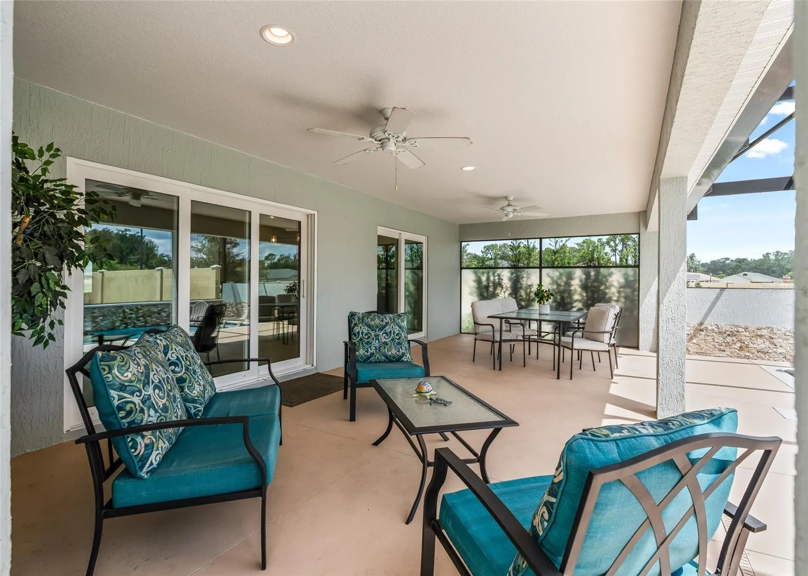 Covered Lanai Sitting Area