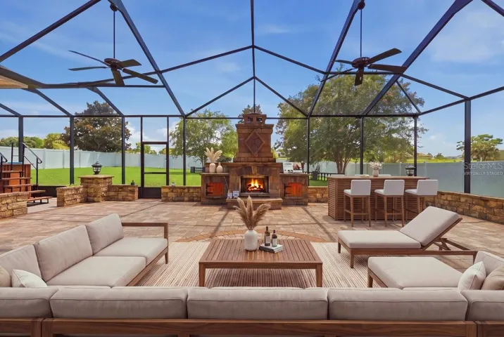 screened lanai virtually staged