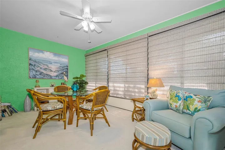Enclosed Florida room