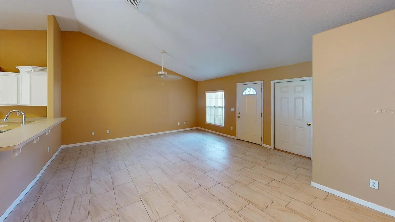 18 Lloleeta Path Unit A