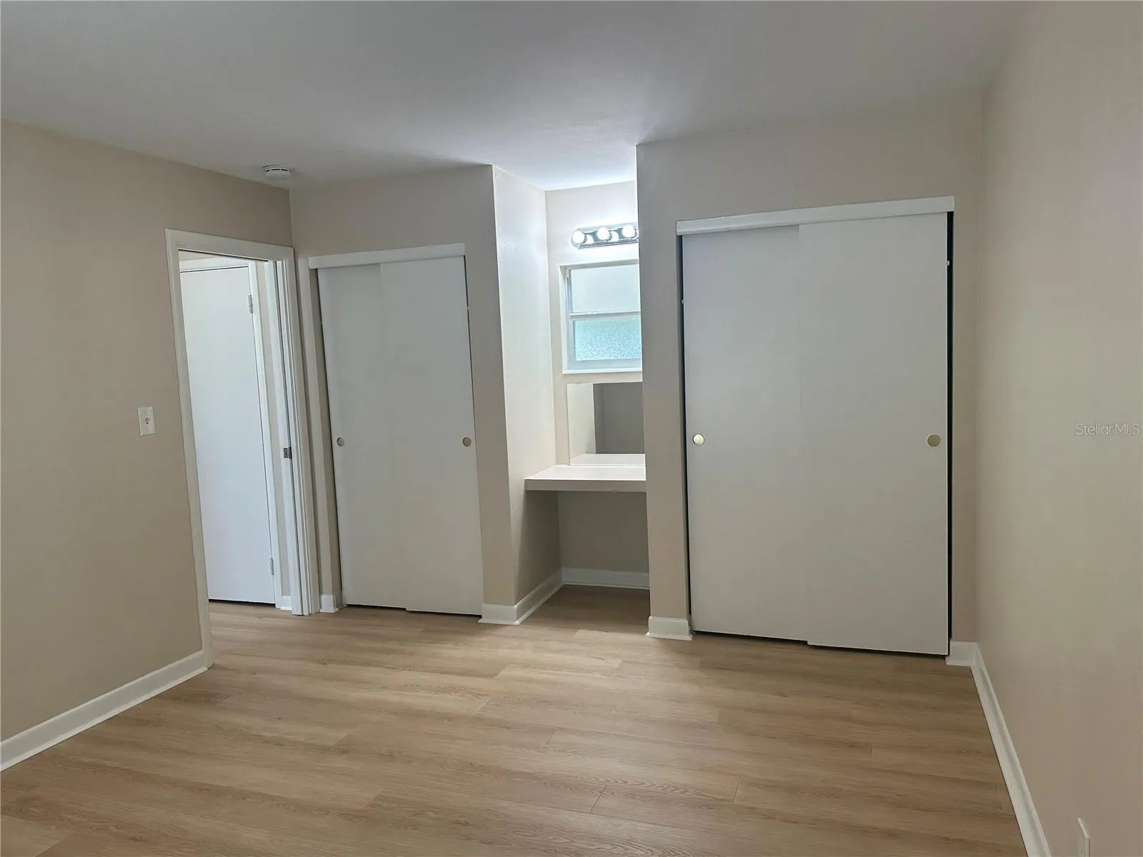 Bedroom W/ Dual Closets / Vanity