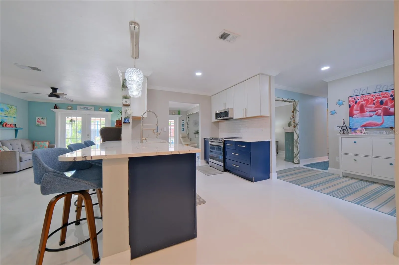 Kitchen Island Entry