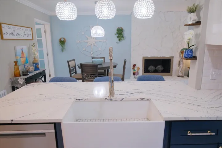 Kitchen Farm Sink Quartz Counters