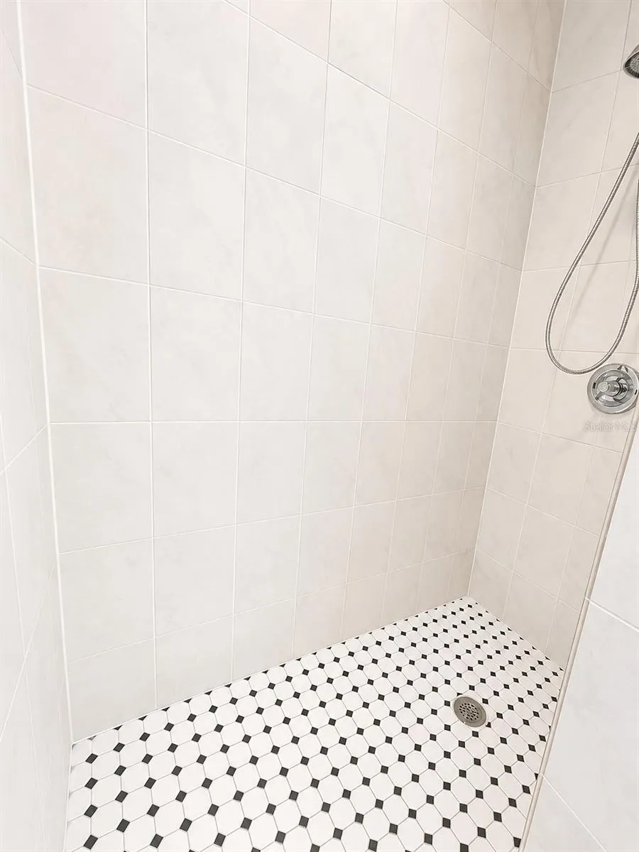 Primary shower