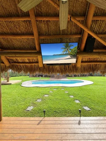 Tiki Hut 1