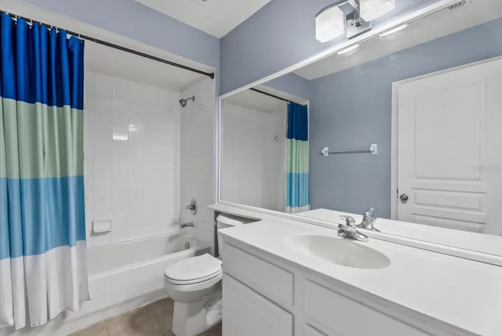 Guest batroom #3