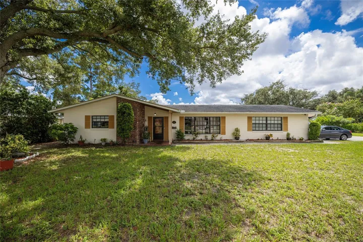 Beautiful home located on nearly quarter-acre corner lot!