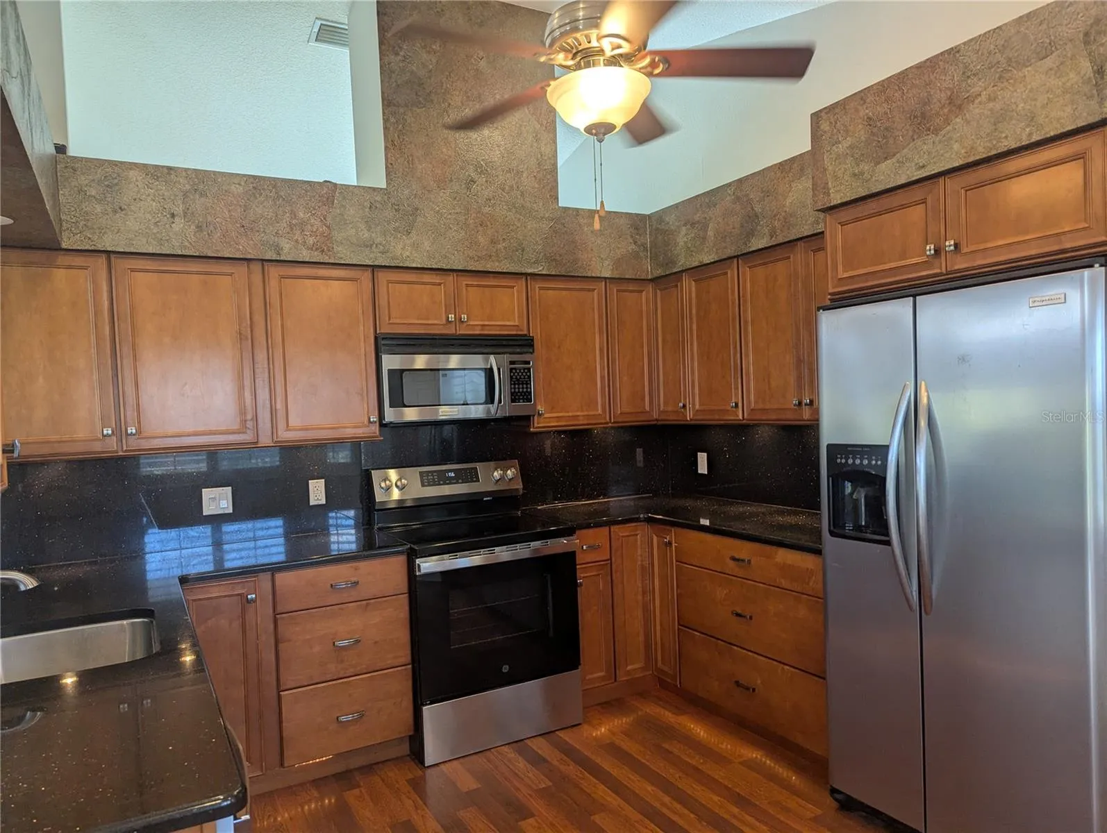 Kitchen 2