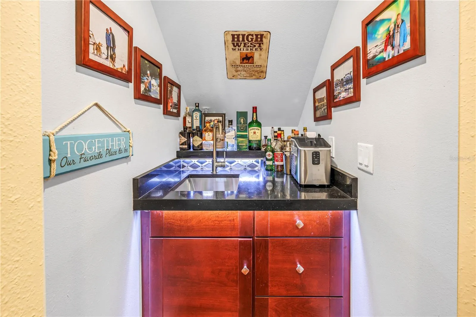Wet Bar - Living Room