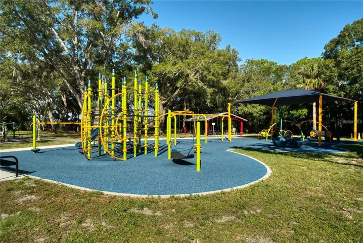 COMMUNITY PARK