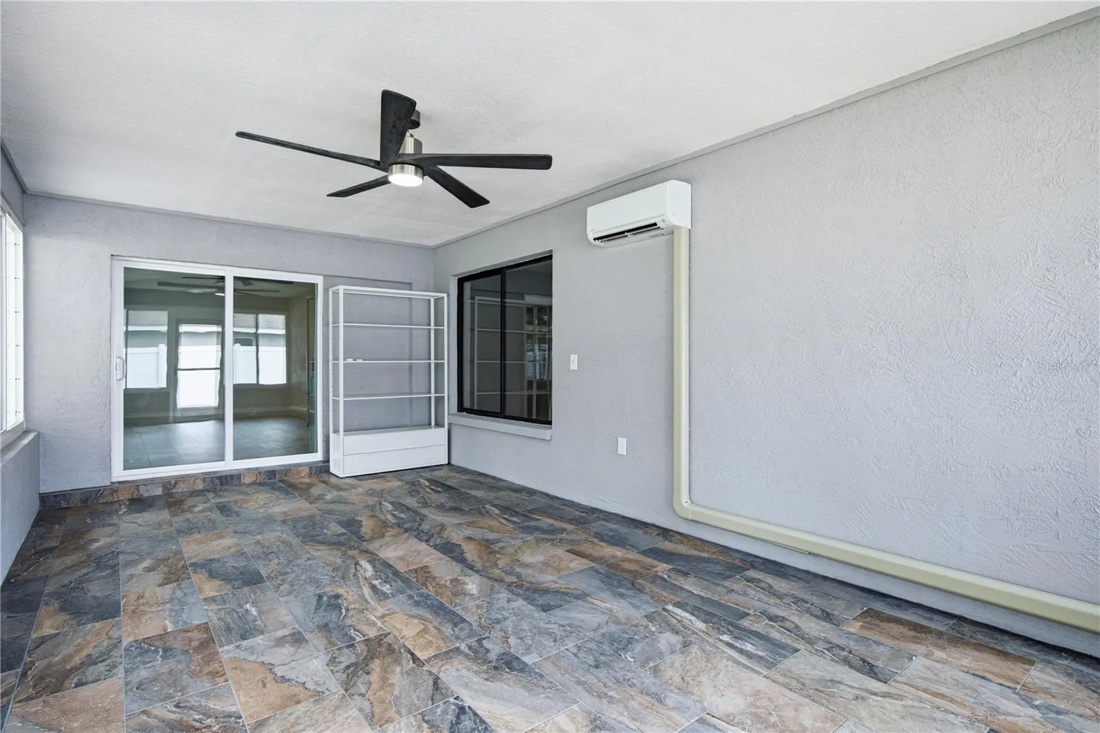 Unstaged Lanai