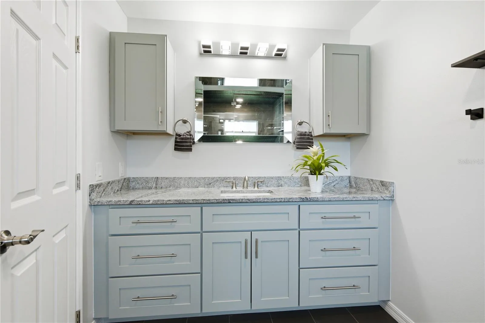 Master en suite bathroom