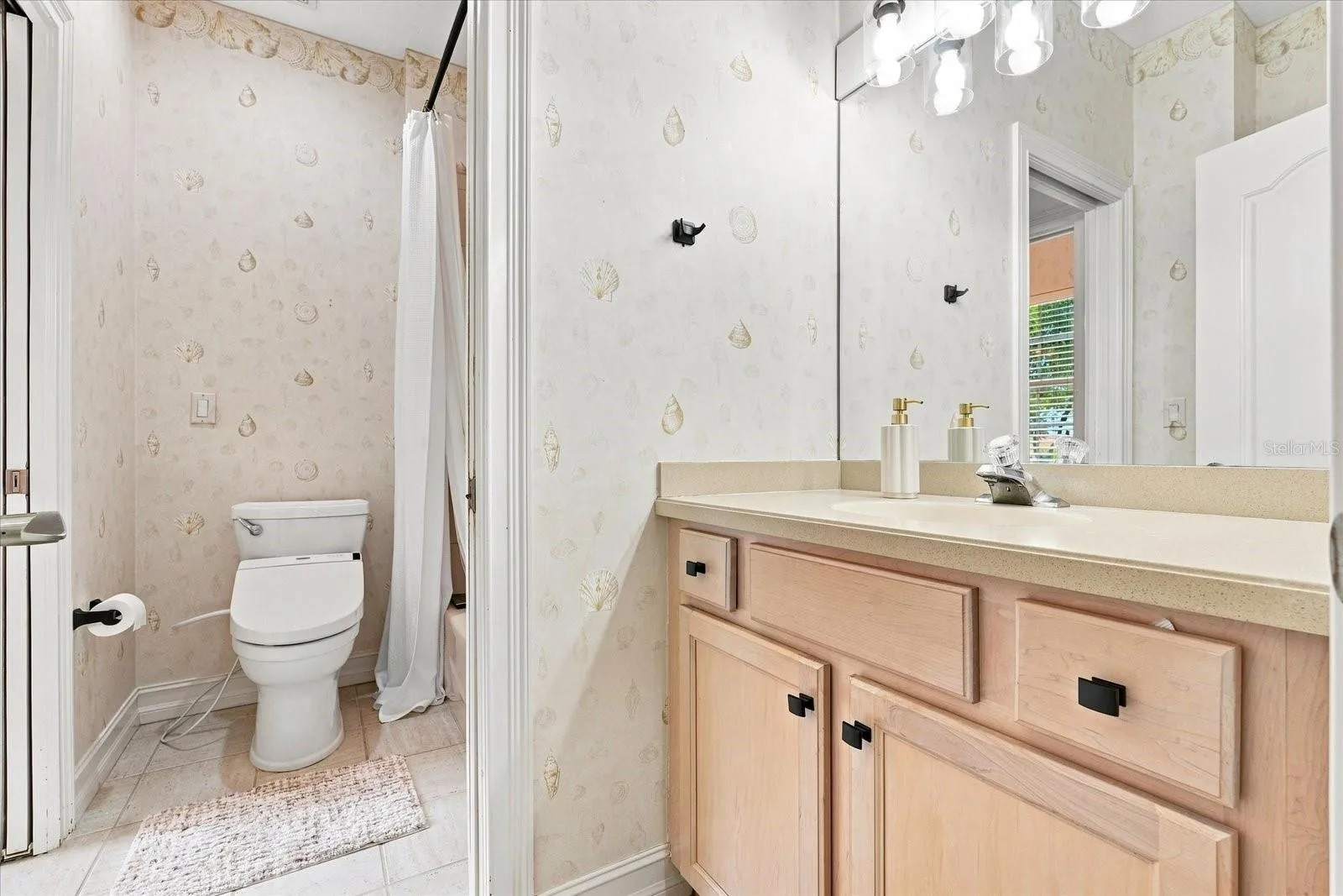 Jack & Jill Split Guest Bathroom