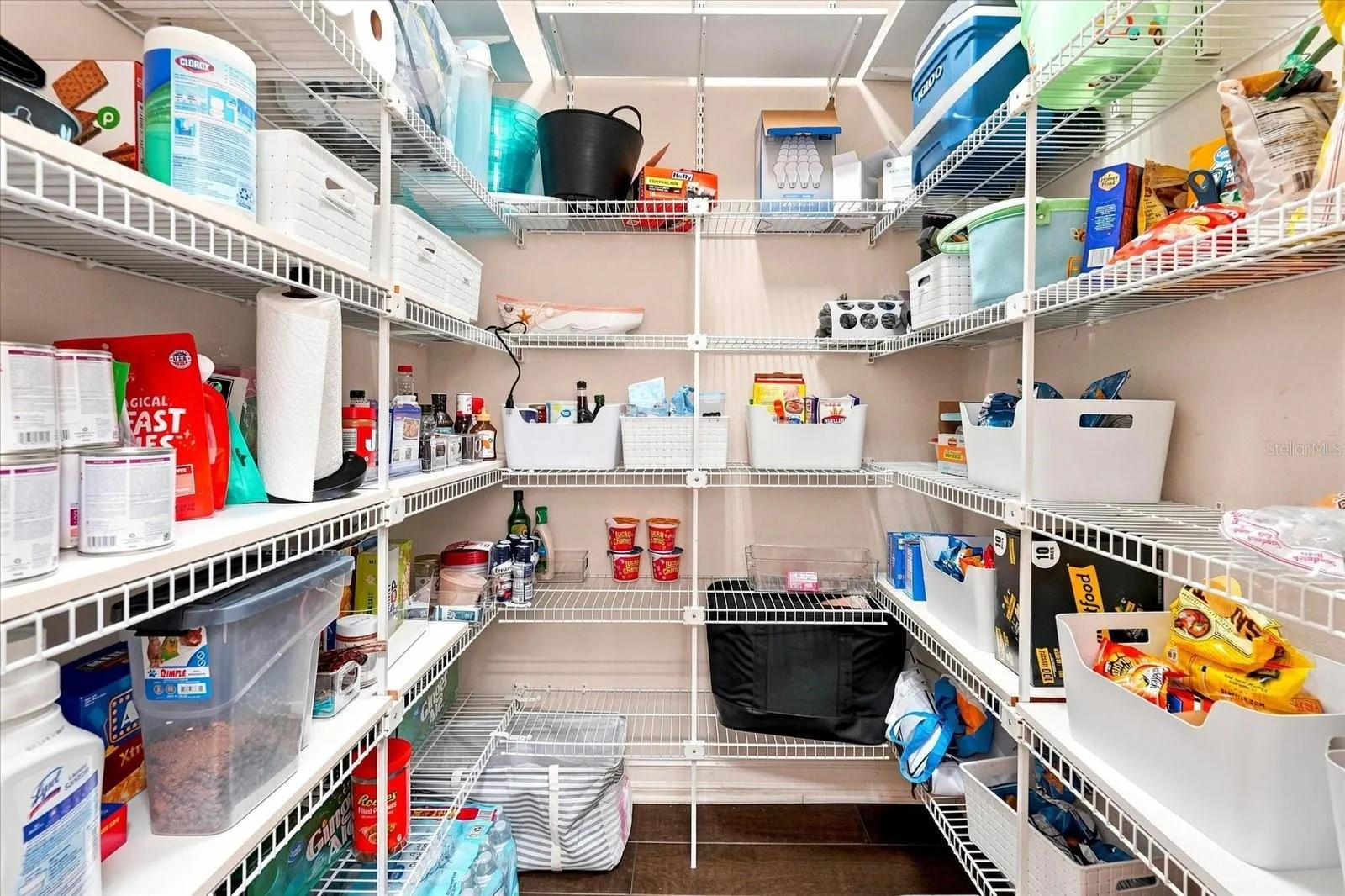 Oversized Walk In Pantry
