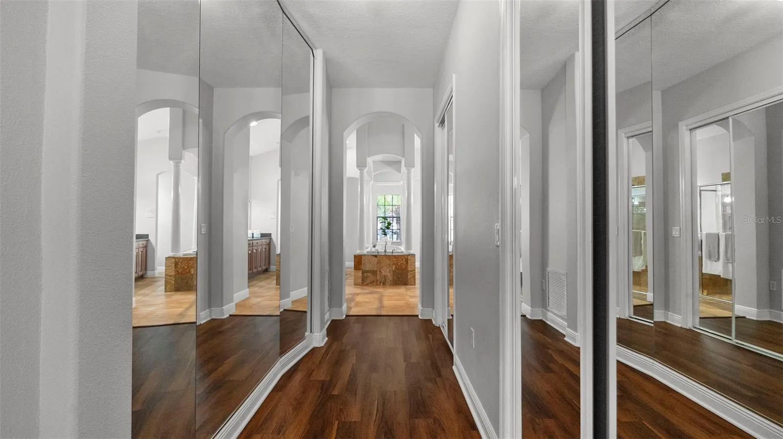 Primary Dual Closets