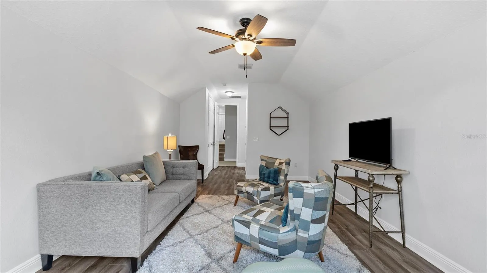 Bedroom/Guest Suite
