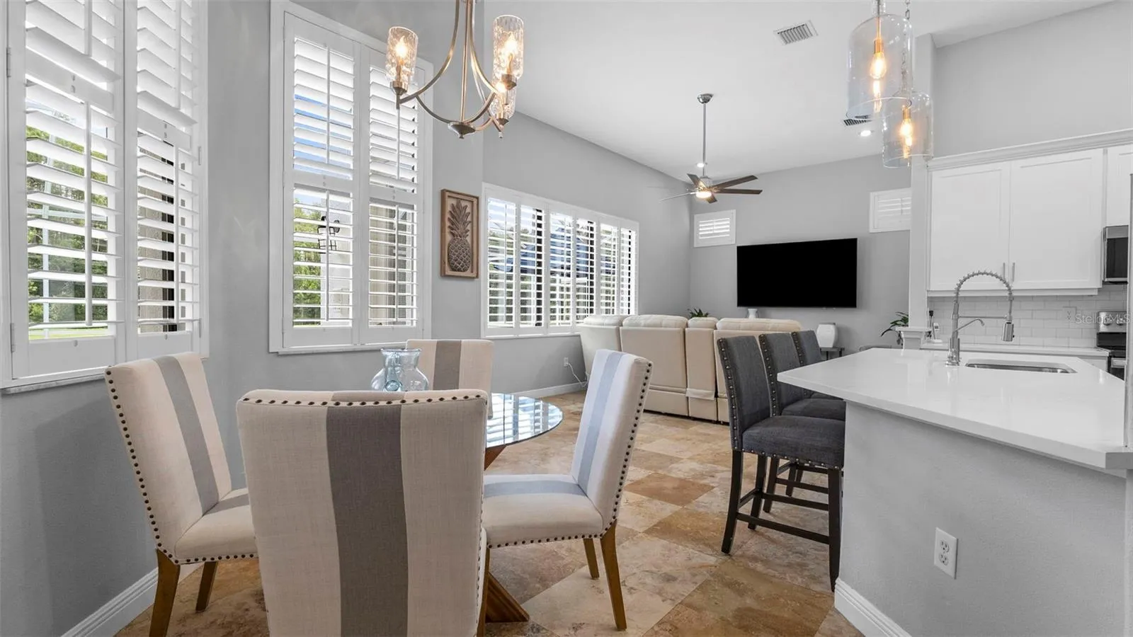 Eat-In Kitchen Space/Breakfast Nook