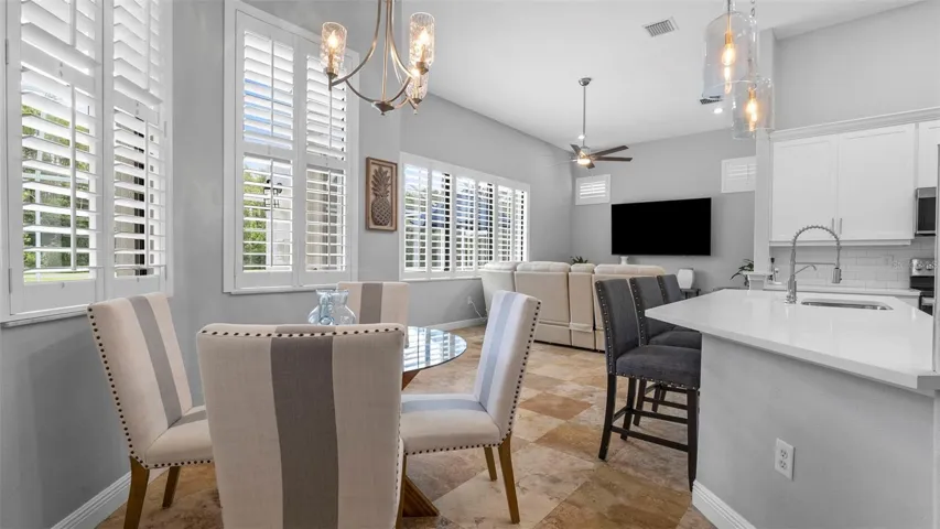 Eat-In Kitchen Space/Breakfast Nook