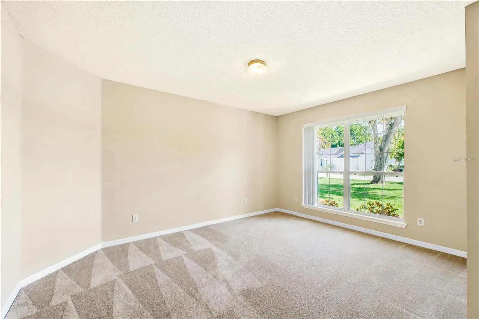 Living Room or Den/Office