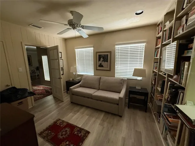 Bedroom/ Den/ Studio