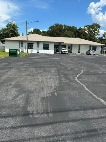 3235 US Hwy 441/27