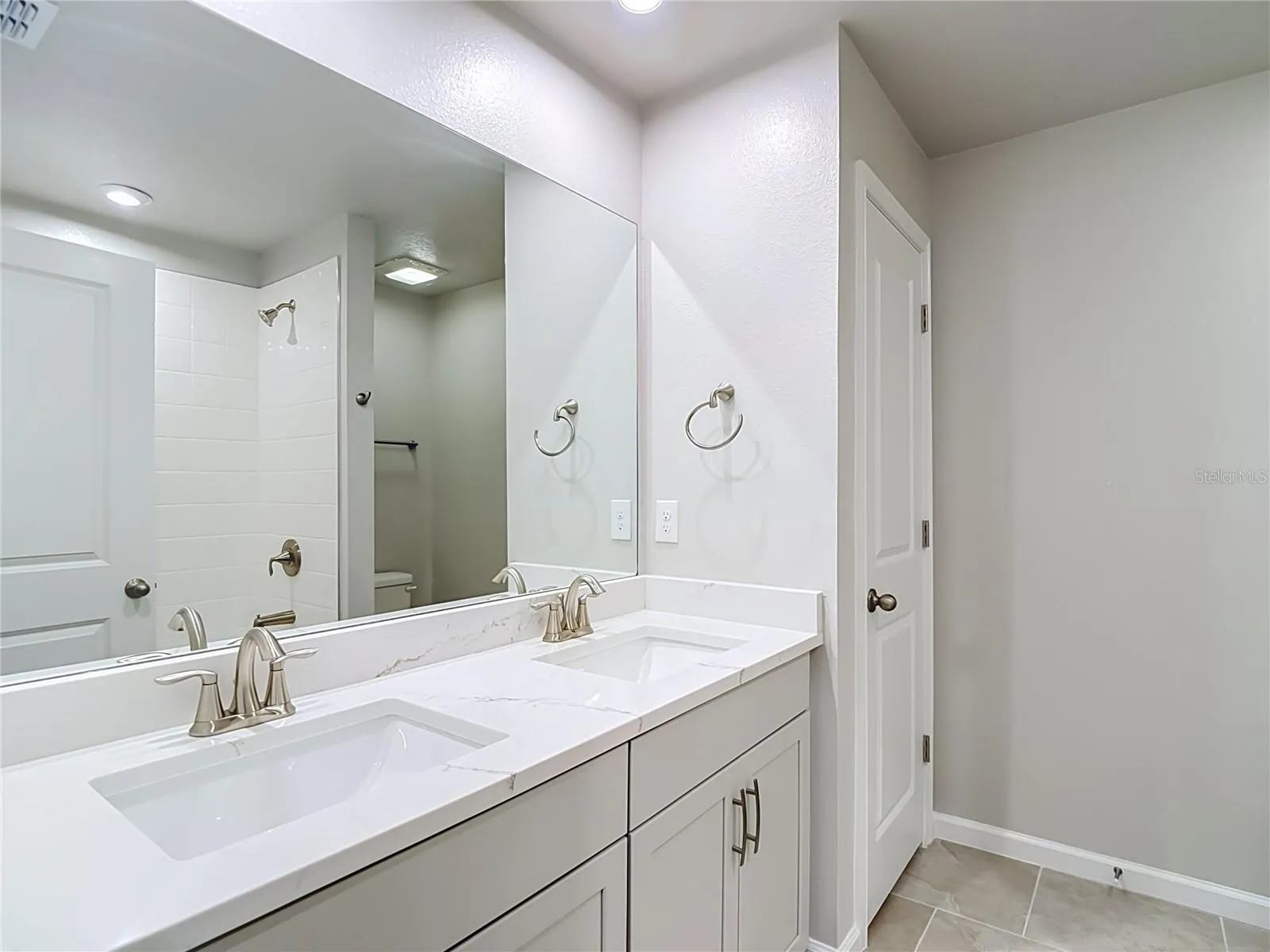 2nd Bathroom