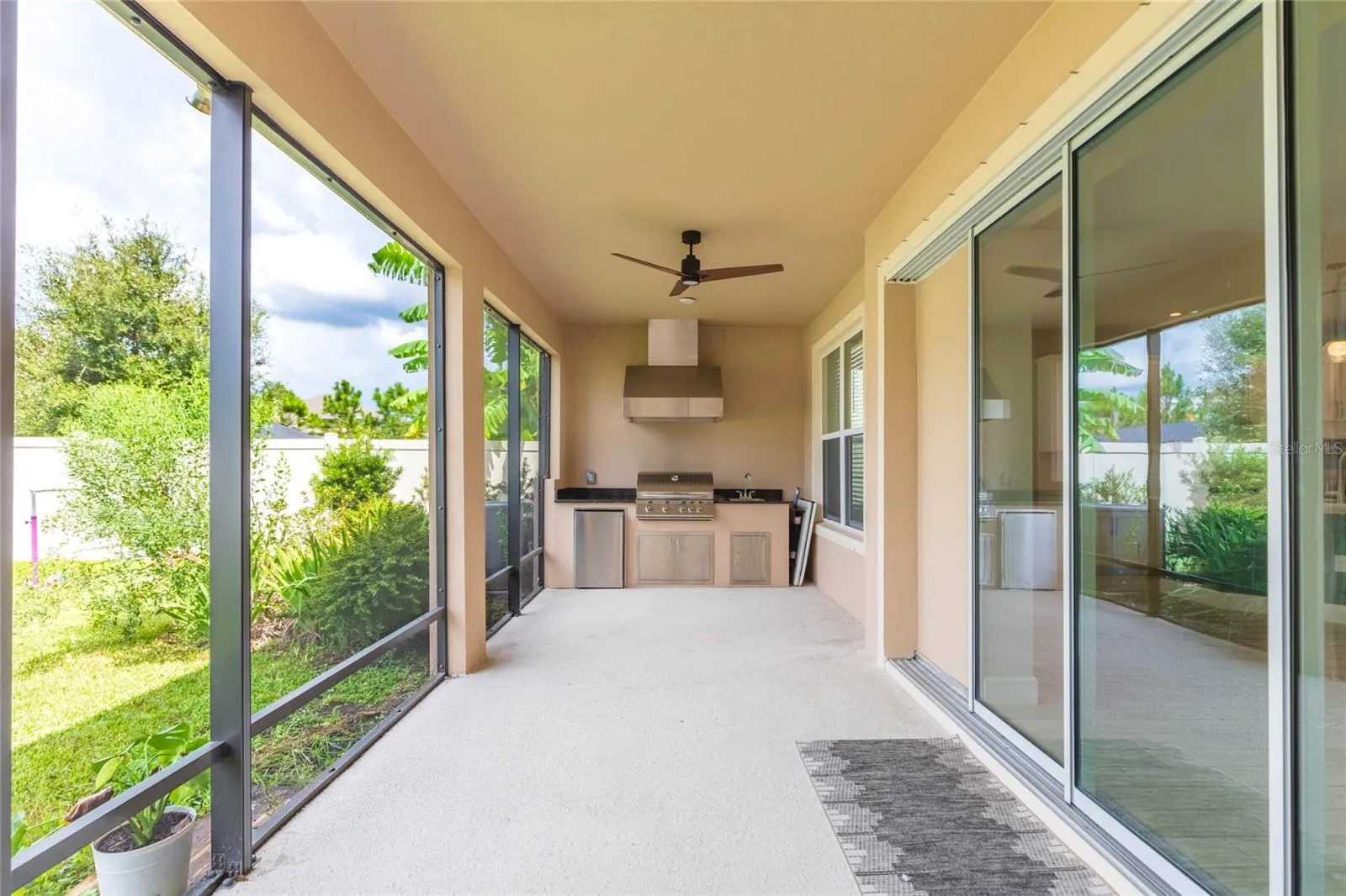 Lanai &amp; Outdoor Kitchen
