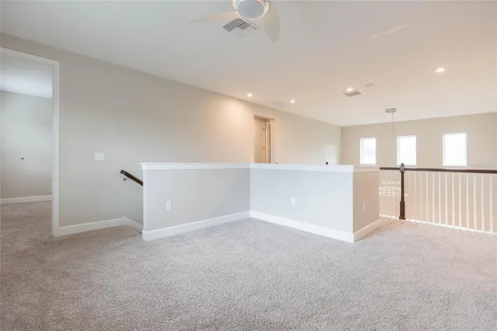 Loft / Den