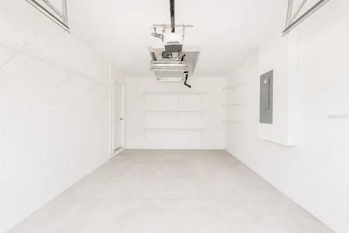 Garage.