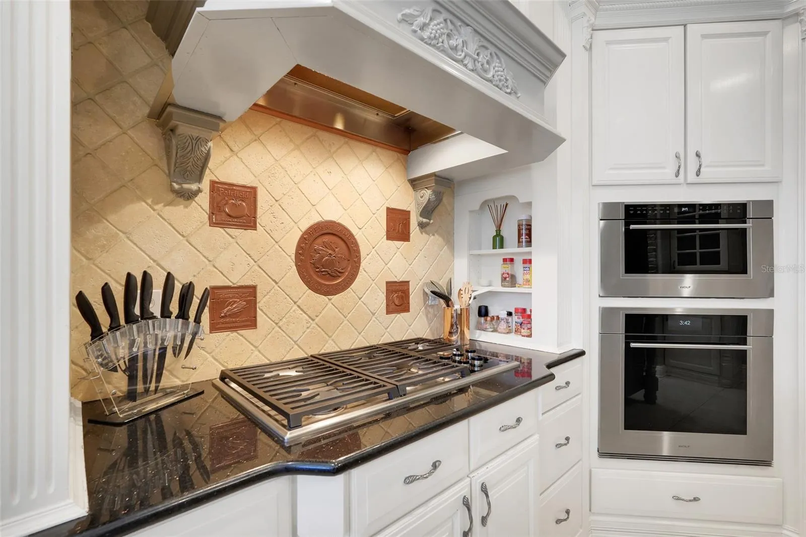 Gas cooktop