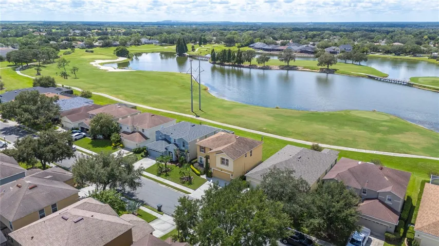 Island lake is one of many lakes located in the Eaglebrooke community.