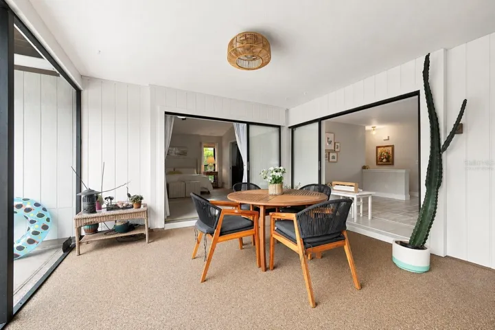 Lanai - Virtually Staged