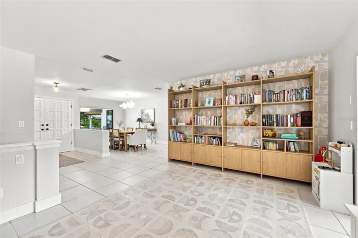 Built in Bookshelf and Storage