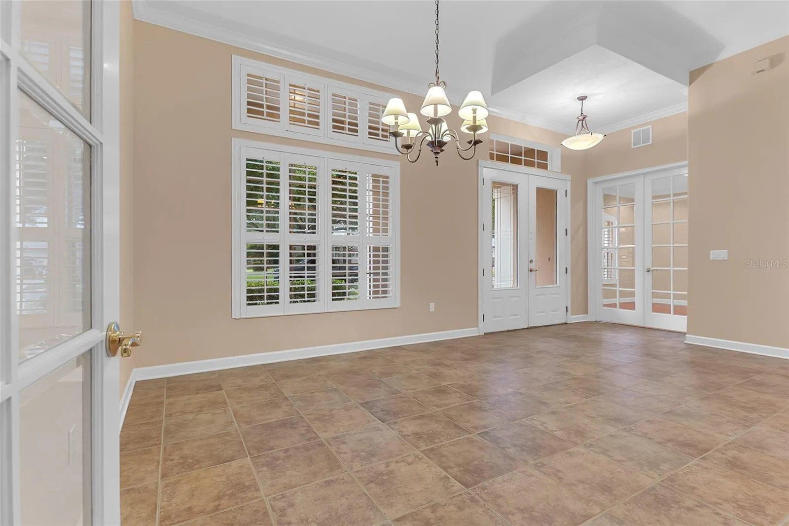 Dining Room View From 8' Glass Door Leading to Kitchen