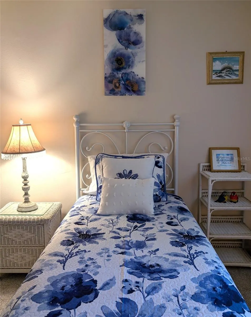Guest bedroom.