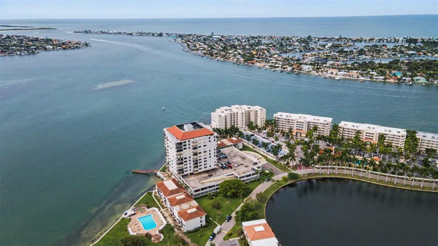 Bahia Point is the preferred property of Bahia del Mar for its open water views.