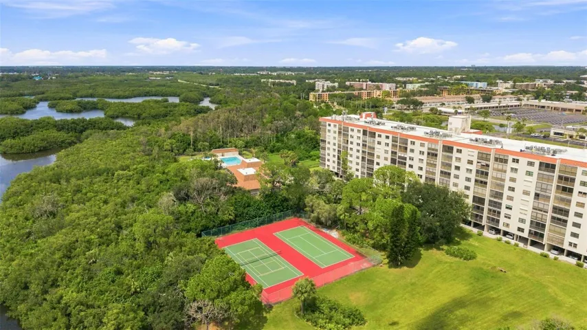 Tennis and Pickleball courts!