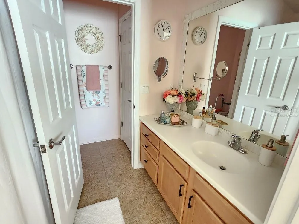 virtually staged photos