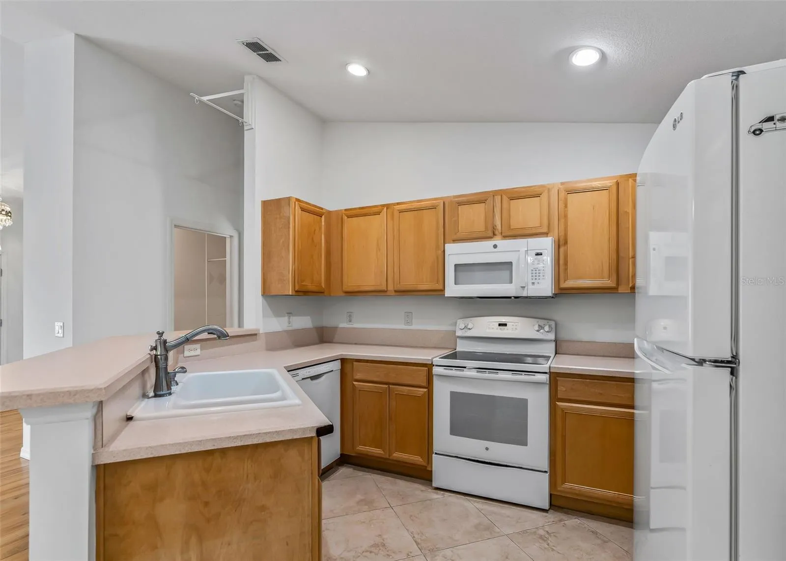 Good layout and a matched set of appliances