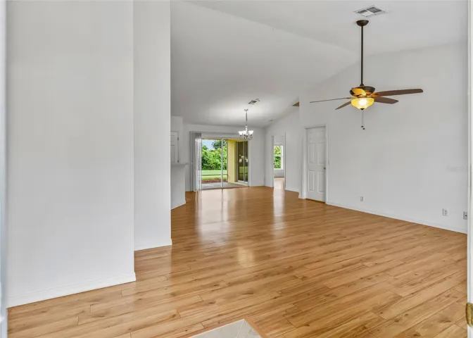 Wood look laminate floors